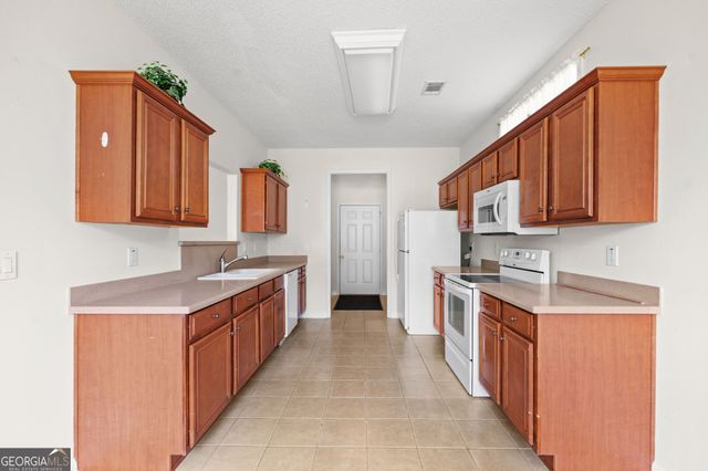 8515 Spivey Village Way, Jonesboro, GA 30236