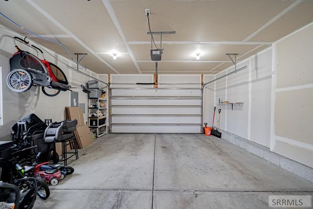 5048 Chimney Rock Drive, Ammon, ID 83406