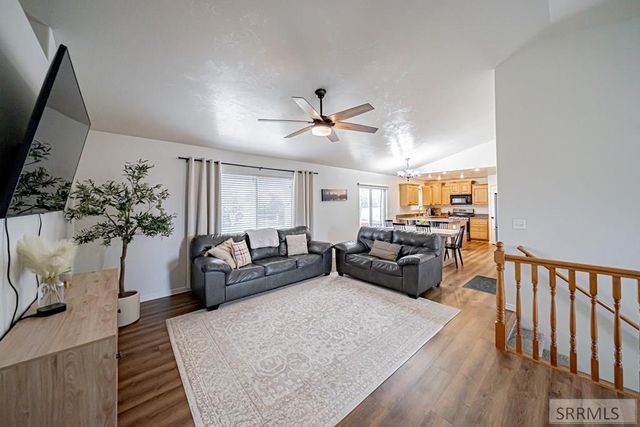 5048 Chimney Rock Drive, Ammon, ID 83406