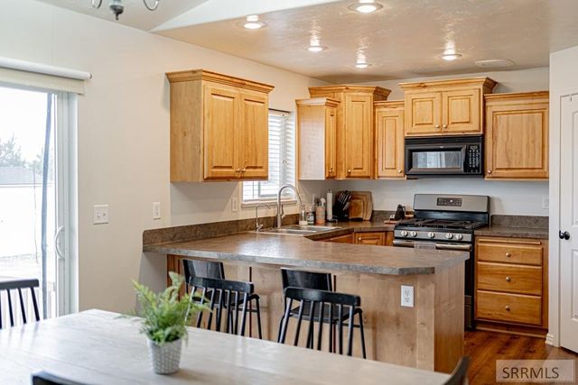 5048 Chimney Rock Drive, Ammon, ID 83406