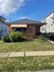 24 Bell Road, Cheektowaga, NY 14225