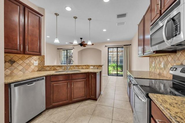 5722 KINGLETHILL DRIVE, Lithia, FL 33547