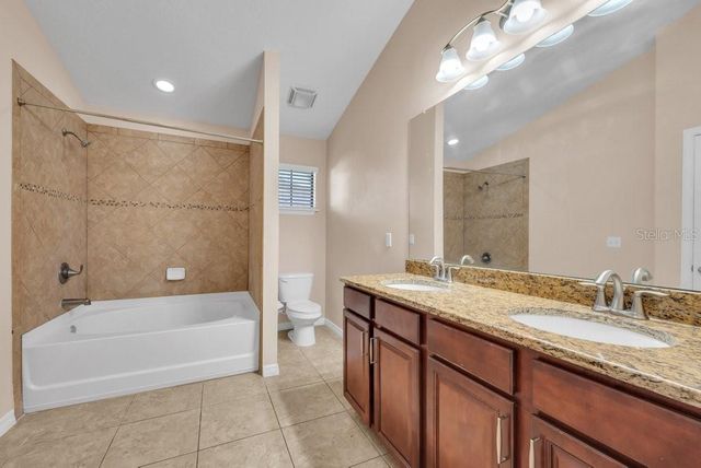 5722 KINGLETHILL DRIVE, Lithia, FL 33547