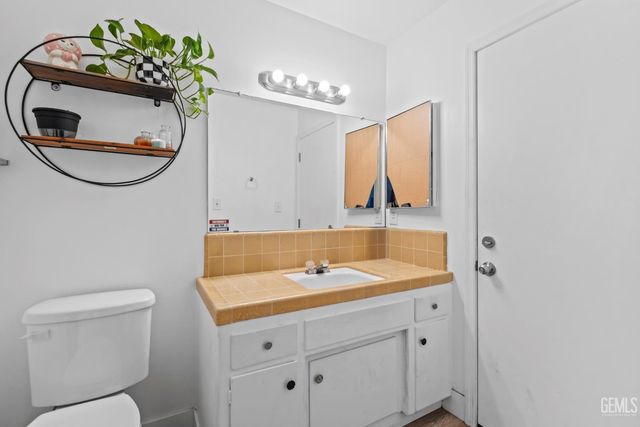 4300 Starling, Bakersfield, CA 93309