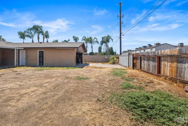 4300 Starling, Bakersfield, CA 93309