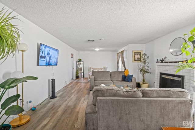 4300 Starling, Bakersfield, CA 93309
