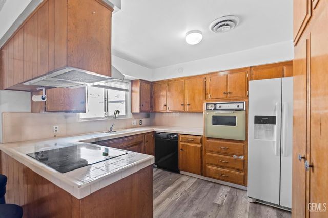 4300 Starling, Bakersfield, CA 93309