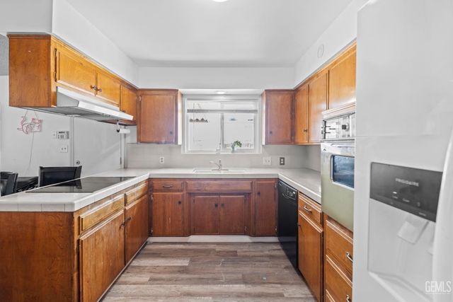 4300 Starling, Bakersfield, CA 93309