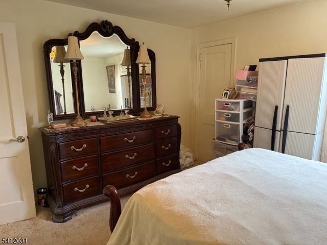 36 Kearney St, Lyndhurst Twp., NJ 07071