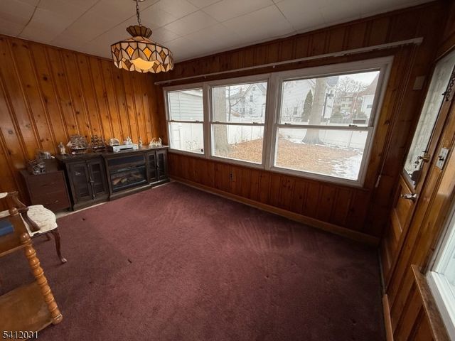 36 Kearney St, Lyndhurst Twp., NJ 07071