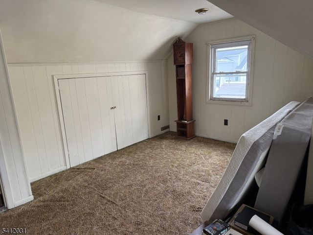 36 Kearney St, Lyndhurst Twp., NJ 07071