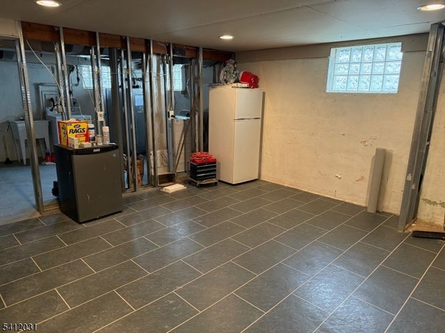 36 Kearney St, Lyndhurst Twp., NJ 07071