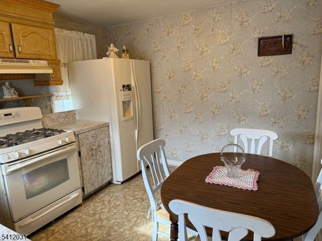 36 Kearney St, Lyndhurst Twp., NJ 07071