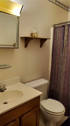 2103 Timberglen Dr, Imperial, PA 15126