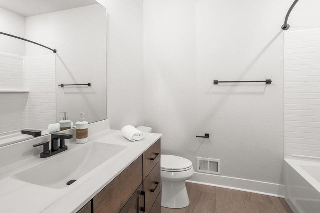 N50W19441 Tamarind WAY, Menomonee Falls, WI 53051