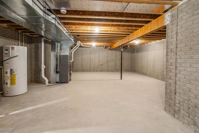 N50W19441 Tamarind WAY, Menomonee Falls, WI 53051