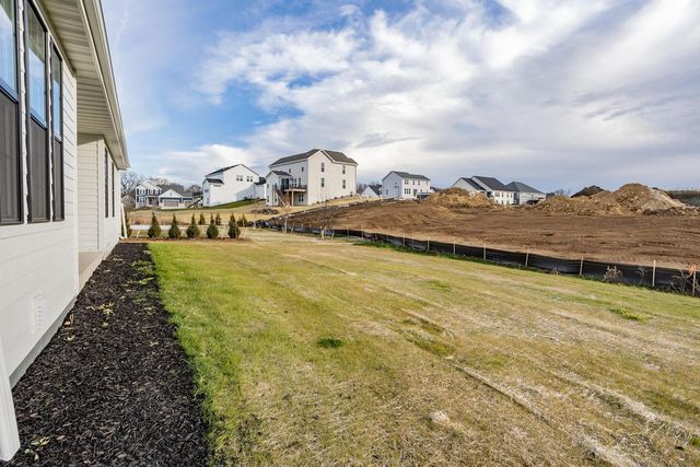 N50W19441 Tamarind WAY, Menomonee Falls, WI 53051