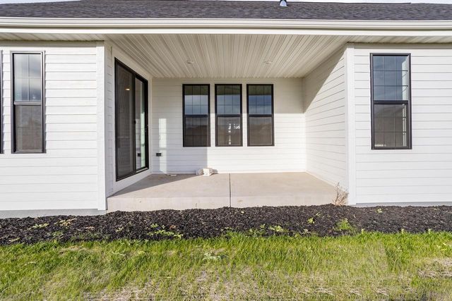 N50W19441 Tamarind WAY, Menomonee Falls, WI 53051