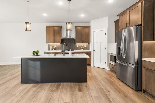 N50W19441 Tamarind WAY, Menomonee Falls, WI 53051