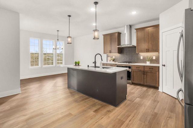 N50W19441 Tamarind WAY, Menomonee Falls, WI 53051