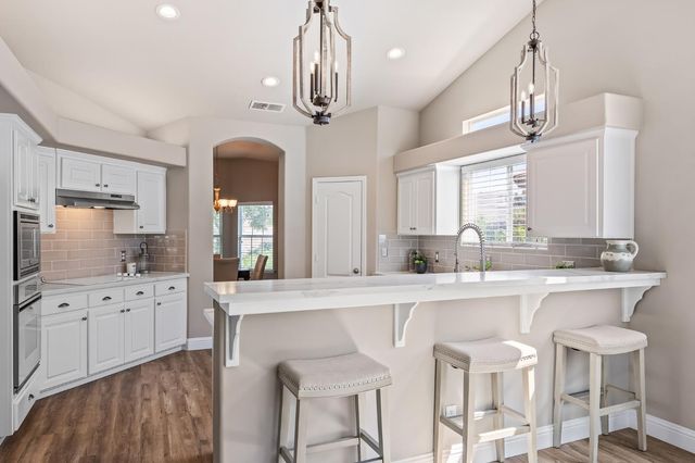 2955 E Pryor Drive, Fresno, CA 93720