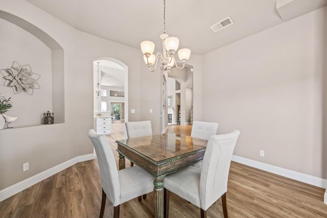 2955 E Pryor Drive, Fresno, CA 93720