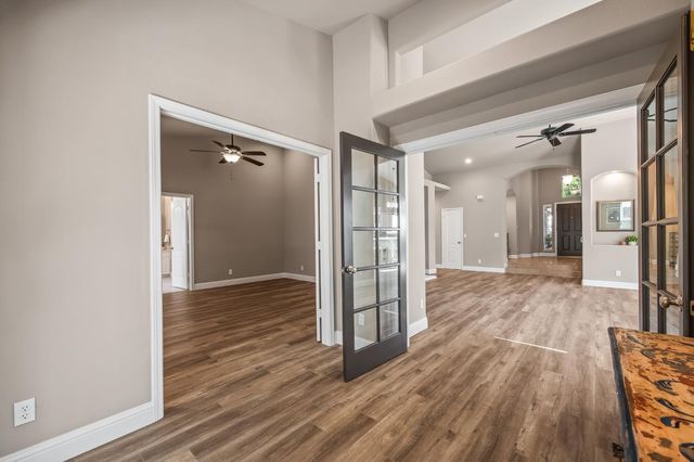 2955 E Pryor Drive, Fresno, CA 93720