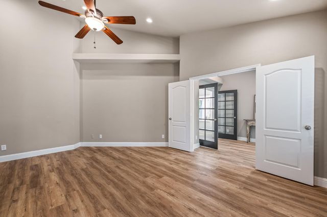 2955 E Pryor Drive, Fresno, CA 93720