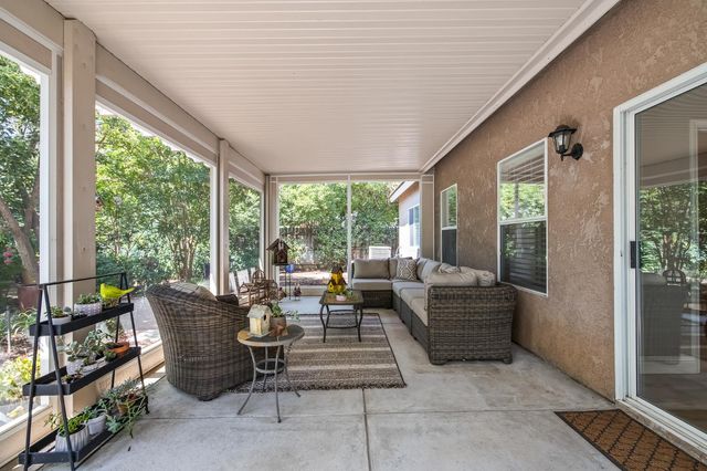 2955 E Pryor Drive, Fresno, CA 93720