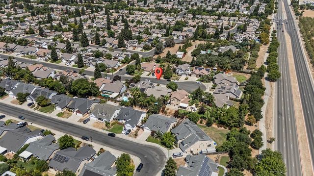2955 E Pryor Drive, Fresno, CA 93720