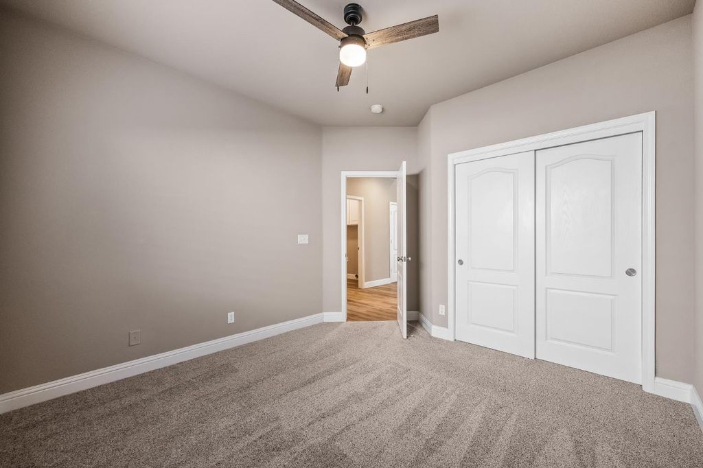 Image 56 of property listing at 2955 E Pryor Drive, Fresno, CA 93720