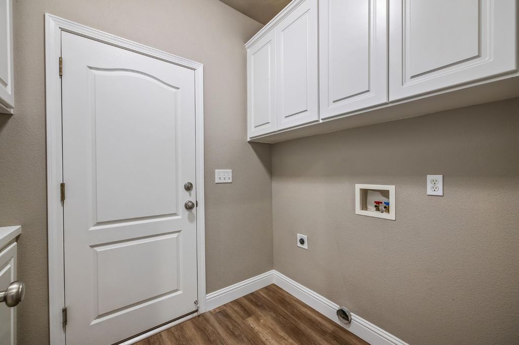 Image 58 of property listing at 2955 E Pryor Drive, Fresno, CA 93720