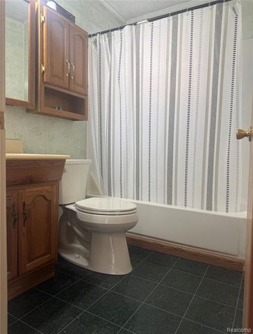 30008 Beechwood Street, Garden City, MI 48135