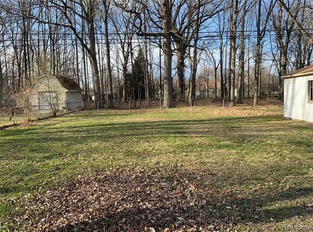 30008 Beechwood Street, Garden City, MI 48135
