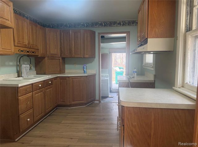 30008 Beechwood Street, Garden City, MI 48135