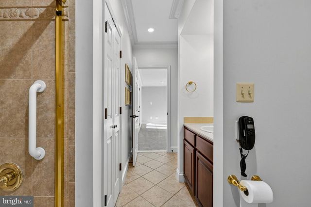 1424 WYNHURST LN, Vienna, VA 22182