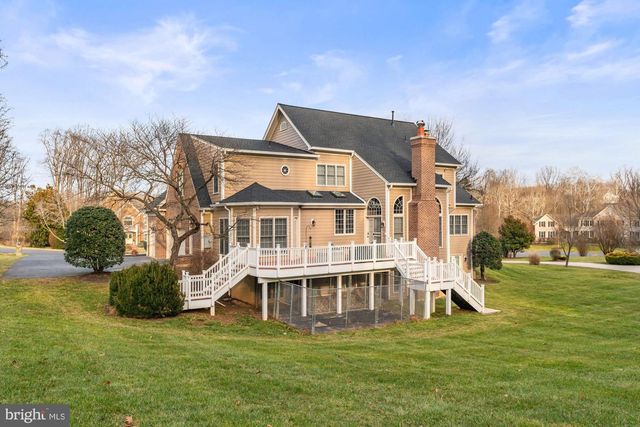 1424 WYNHURST LN, Vienna, VA 22182