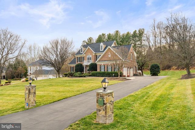 1424 WYNHURST LN, Vienna, VA 22182