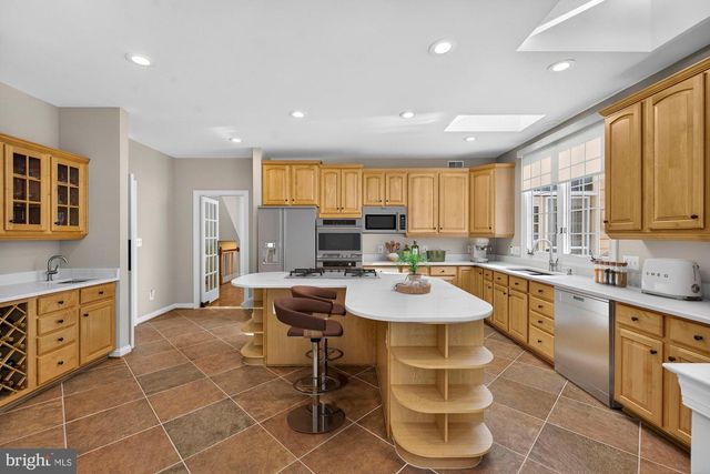 1424 WYNHURST LN, Vienna, VA 22182