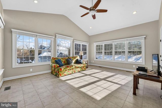 1424 WYNHURST LN, Vienna, VA 22182