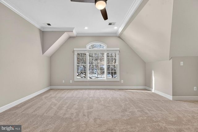 1424 WYNHURST LN, Vienna, VA 22182