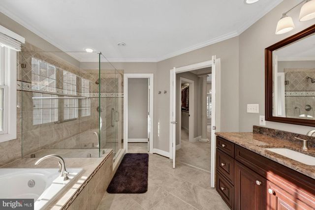 1424 WYNHURST LN, Vienna, VA 22182