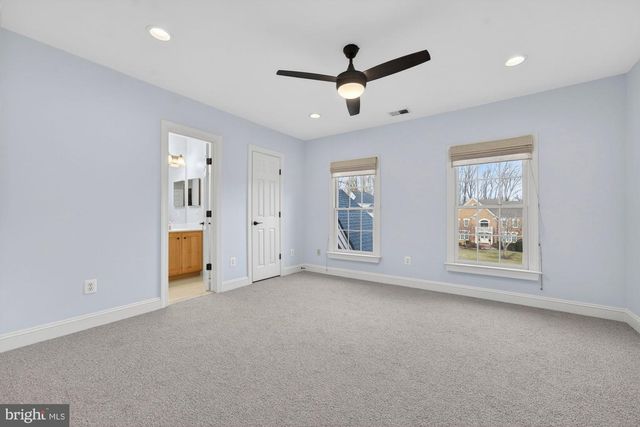 1424 WYNHURST LN, Vienna, VA 22182