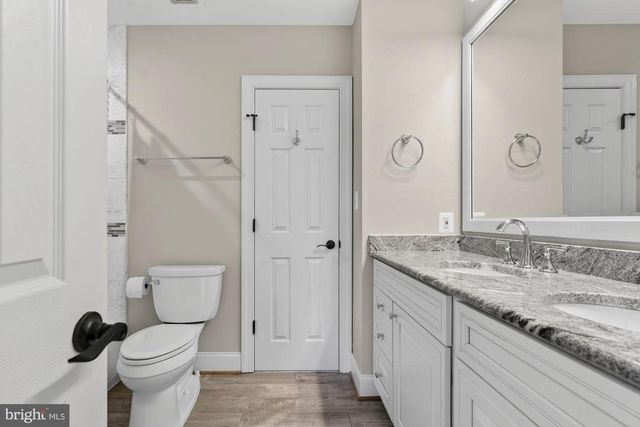 1424 WYNHURST LN, Vienna, VA 22182