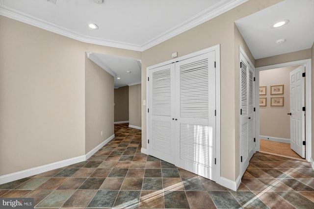 1424 WYNHURST LN, Vienna, VA 22182