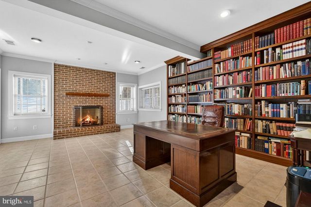 1424 WYNHURST LN, Vienna, VA 22182