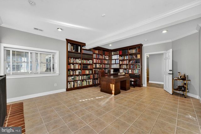 1424 WYNHURST LN, Vienna, VA 22182