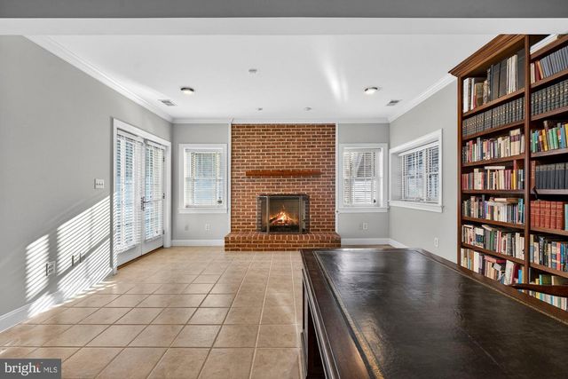 1424 WYNHURST LN, Vienna, VA 22182