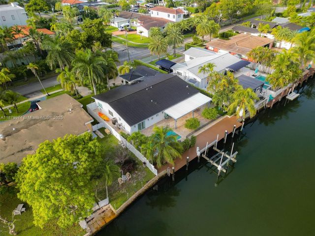 2105 Arch Creek Dr, North Miami, FL 33181