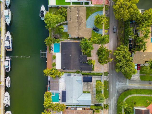 2105 Arch Creek Dr, North Miami, FL 33181